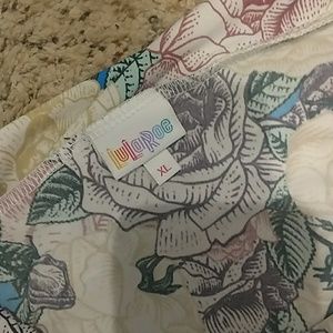 LuLaRoe Skirts - LuLaRoe XL Floral Maxi Skirt LuLaRoe Skirts - LuLaRoe XL Floral Maxi Skirt